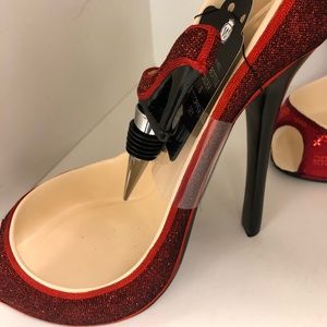 High heel wine bottle holder